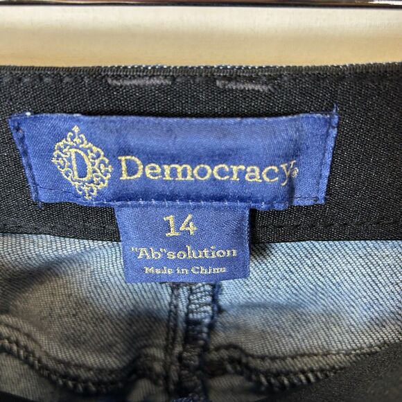 Democracy Blue Med-Dark Wash Mid-Rise Ab-Solution Raw Hem Cropped Jeans Size 14 - Picture 4 of 15